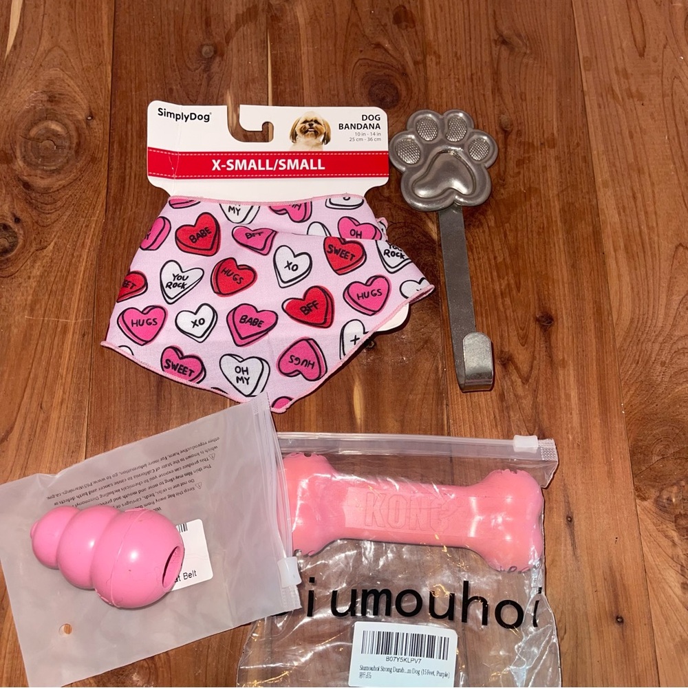 NEW DOG KONGA KONG BONES TOYS SCARFS SMALL DOGS PINK PAW HOOK